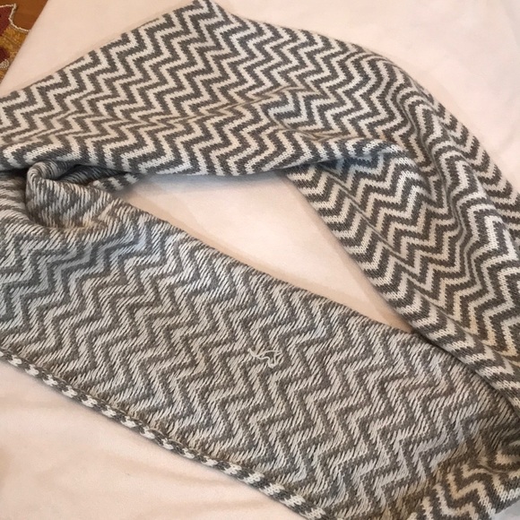 J. Crew white & gray chevron wool infinity scarf - Picture 4 of 4